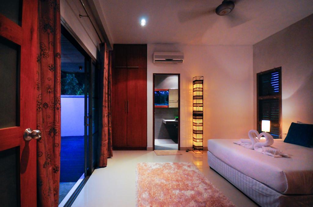 Nai Harn Beach Villa Экстерьер фото